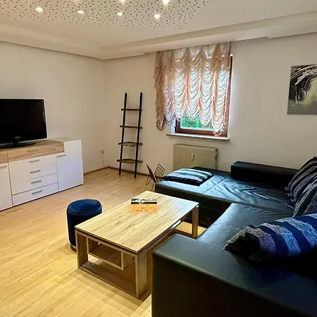 Erdgeschosswohnung Neben Schloss Blutenburg Mit Privatem Garten Munich