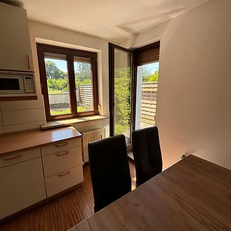 Apartment Erdgeschosswohnung Neben Schloss Blutenburg Mit Privatem Garten Munich