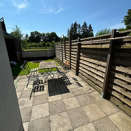 Erdgeschosswohnung Neben Schloss Blutenburg Mit Privatem Garten