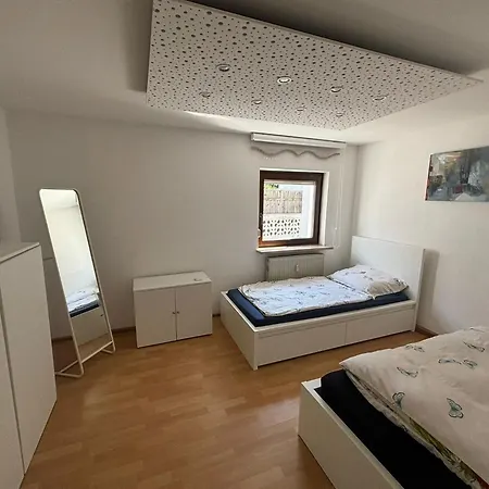 Erdgeschosswohnung Neben Schloss Blutenburg Mit Privatem Garten